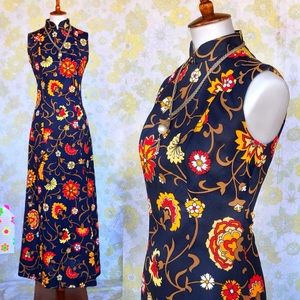 New! True Vintage🌼70s Sleeveless Flower Power Maxi Dress